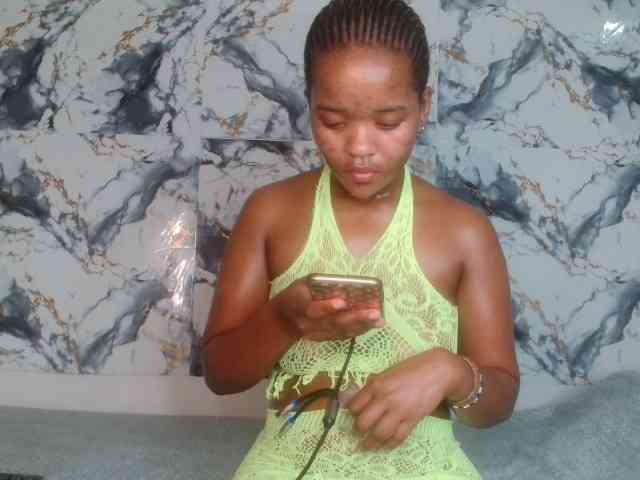 AshleyT255 webcam