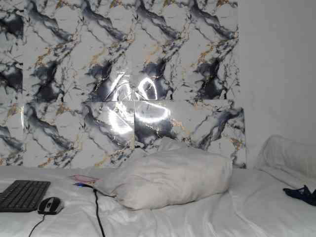 AshleyT255 webcam