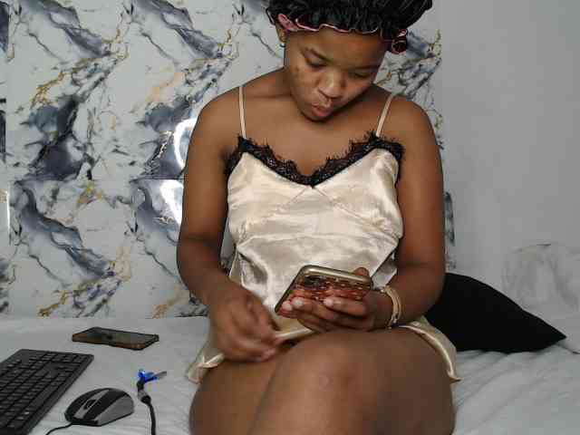 AshleyT255 webcam