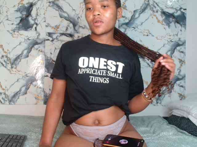 AshleyT255 webcam