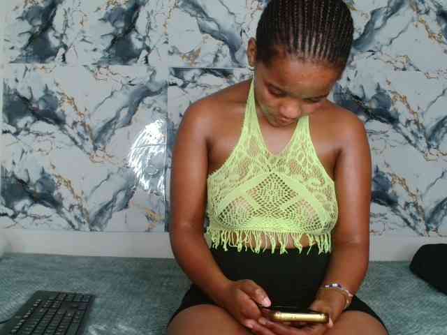 AshleyT255 Live Webcam on BongaCams