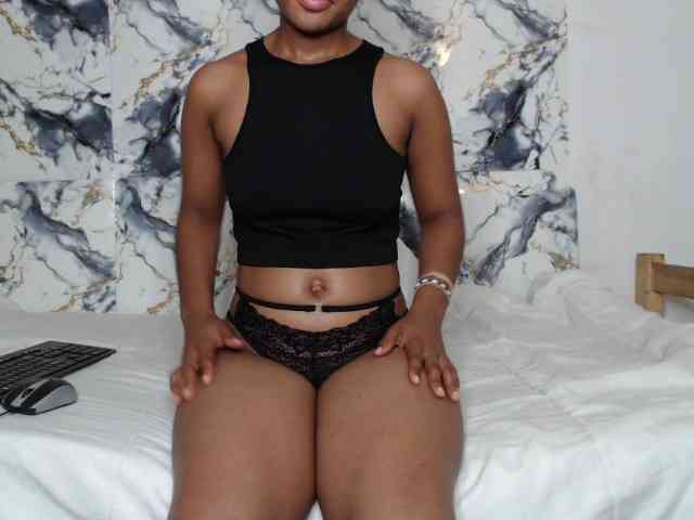 AshleyT255 webcam