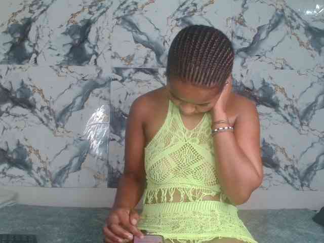 AshleyT255 webcam