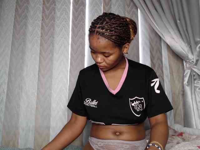 AshleyT255 webcam