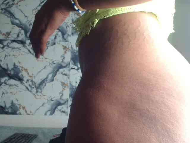 AshleyT255 webcam
