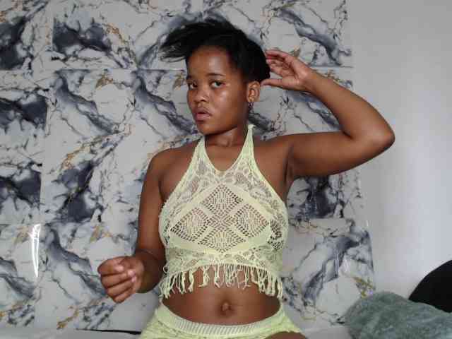 AshleyT255 webcam