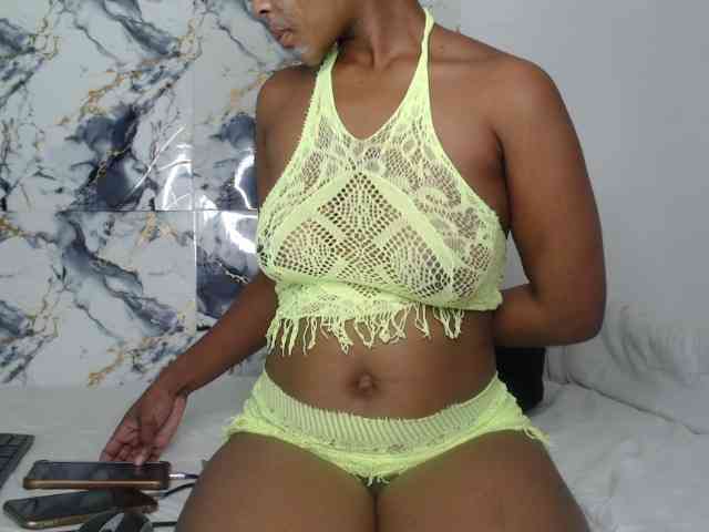 AshleyT255 webcam