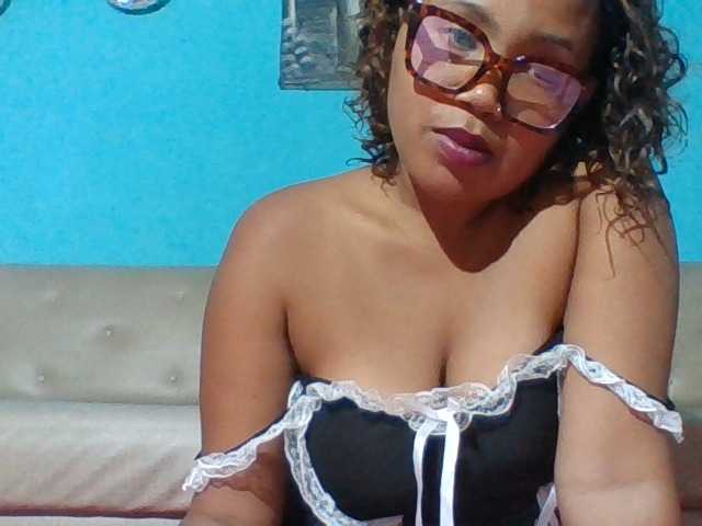 Vanylliah live cam on BongaCams