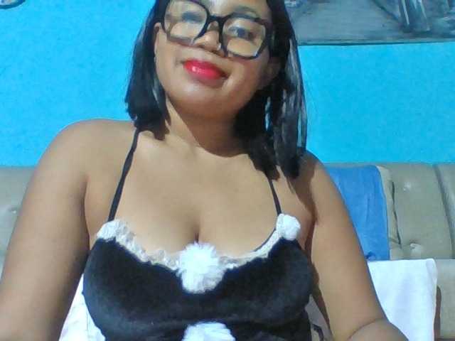 Vanylliah live cam on BongaCams