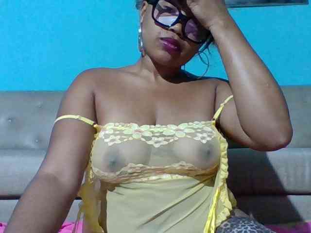 Vanylliah Live Webcam on BongaCams