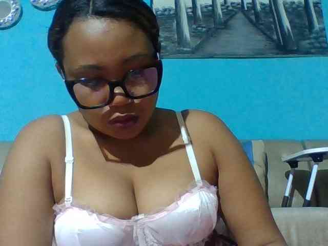 Vanylliah Live Webcam on BongaCams