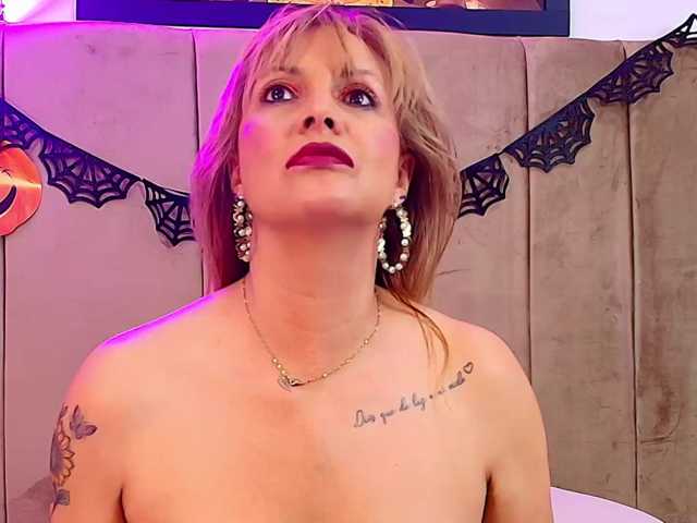 paultte live cam on BongaCams