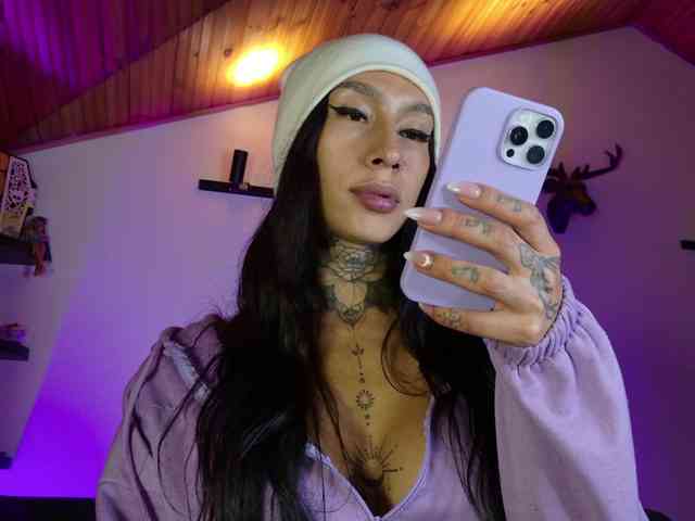 juana-777 Sex Cam Show