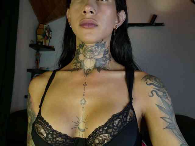 juana-777 Live Webcam on BongaCams