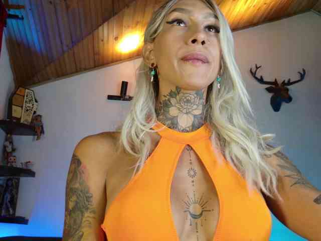 juana-777 Sex Cam Show