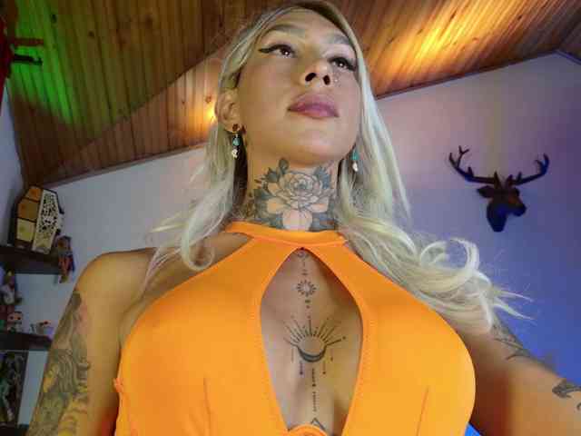 juana-777 Sex Cam Show