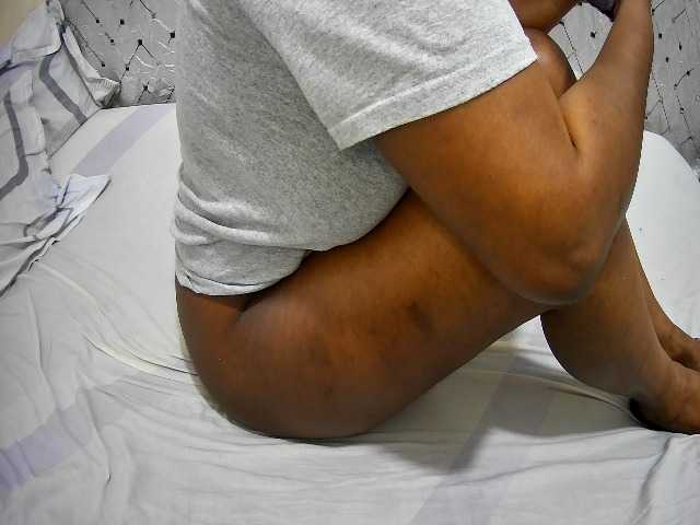 bigass-choco live cam on BongaCams