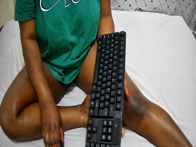 bigass-choco live cam on BongaCams