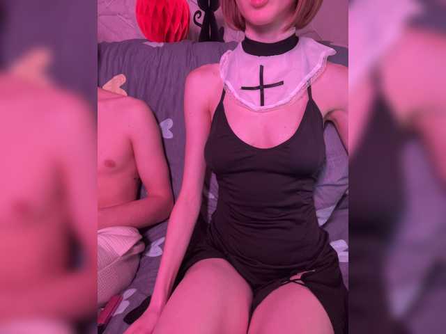 NaughtyDuo webcam model