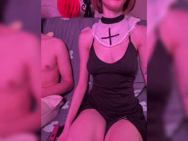 NaughtyDuo webcam model