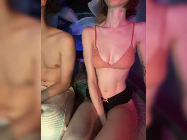 NaughtyDuo live cam on BongaCams