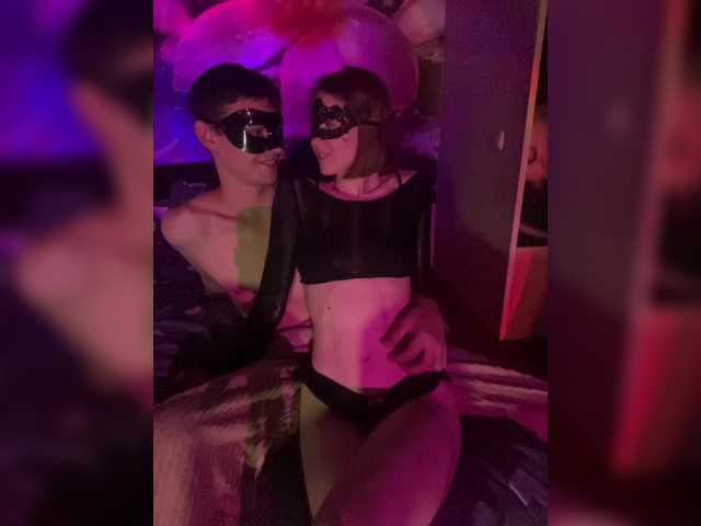 NaughtyDuo live cam