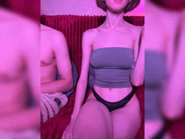 NaughtyDuo webcam