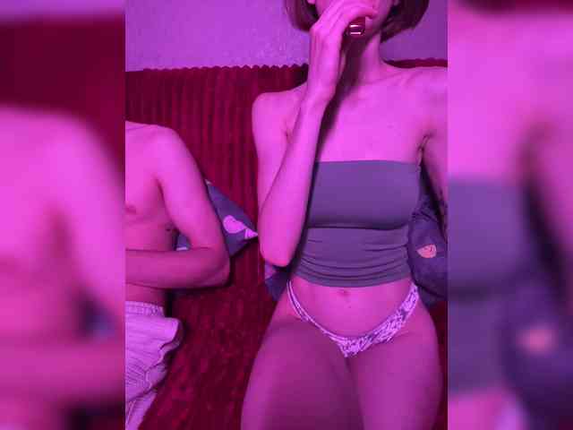 NaughtyDuo webcam