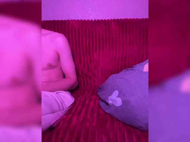 NaughtyDuo webcam