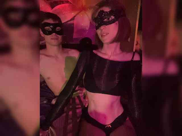 NaughtyDuo webcam