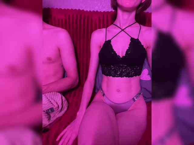 NaughtyDuo webcam