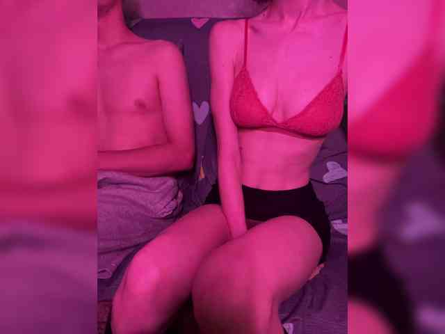 NaughtyDuo webcam