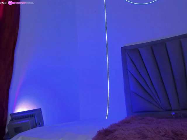 Fiorela live cam on BongaCams
