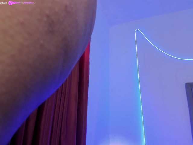 Fiorela live cam on BongaCams