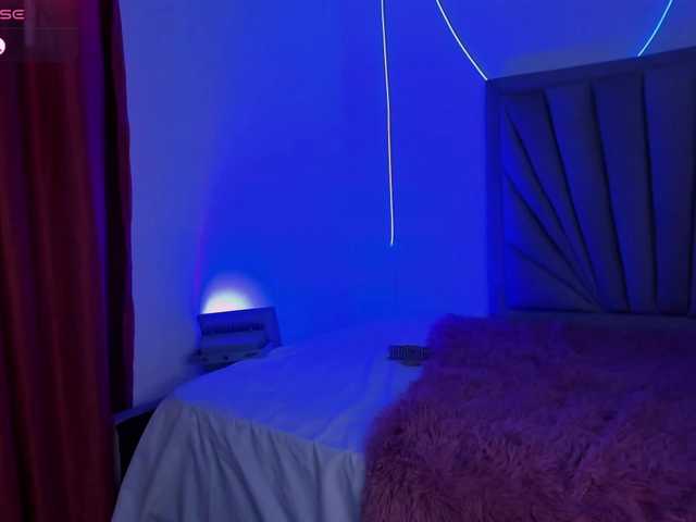 Fiorela live cam on BongaCams