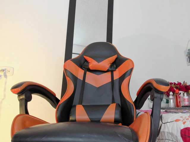 Karol-wish live cam on BongaCams