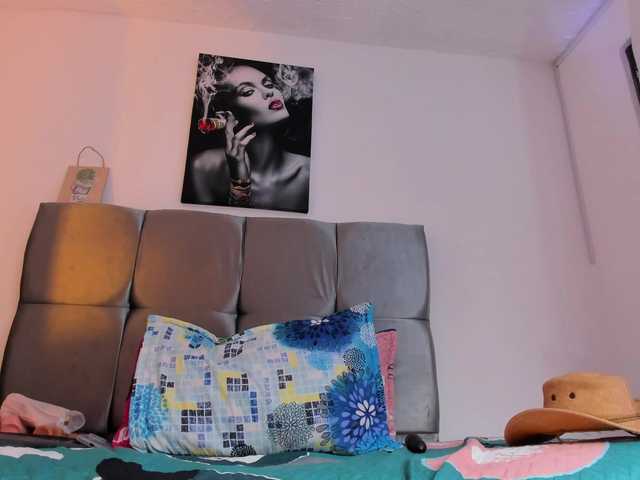 Karol-wish live cam on BongaCams