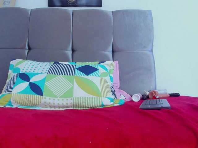 Karol-wish live cam on BongaCams