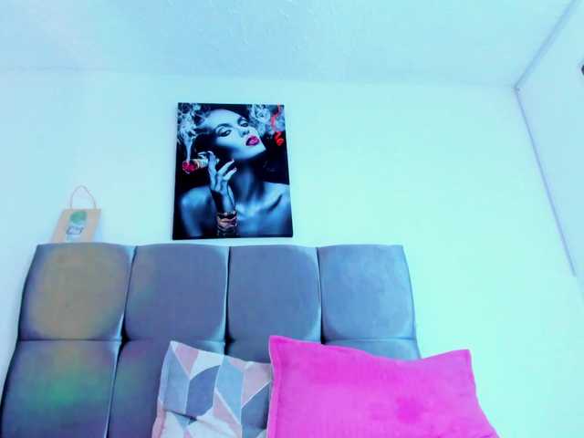 Karol-wish live cam on BongaCams