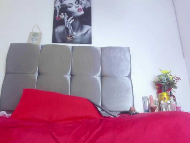 Karol-wish's BongaCams show and profile