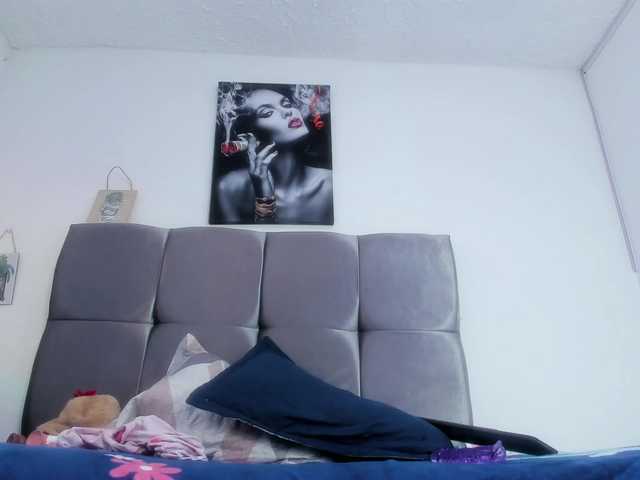 Karol-wish live cam on BongaCams