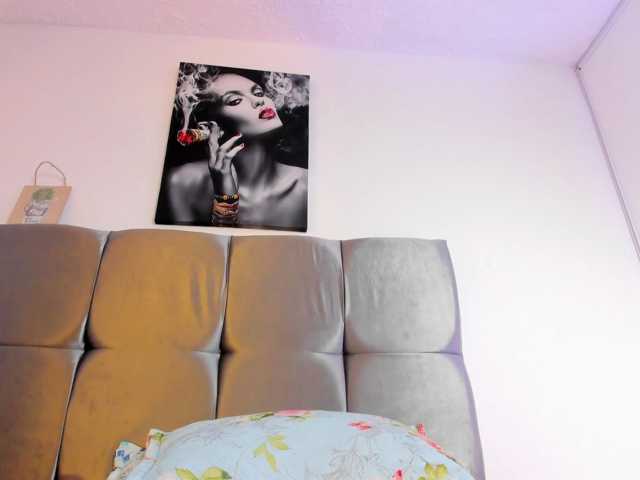 Karol-wish live cam on BongaCams