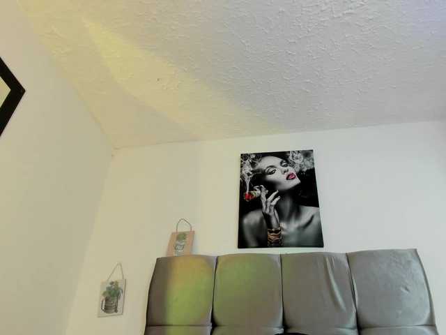 Karol-wish live cam on BongaCams