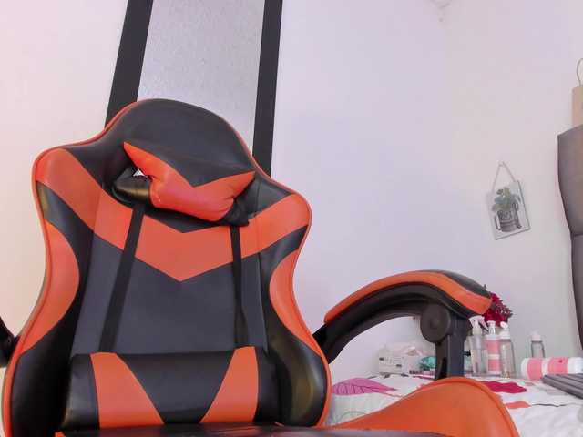 Karol-wish live webcam show