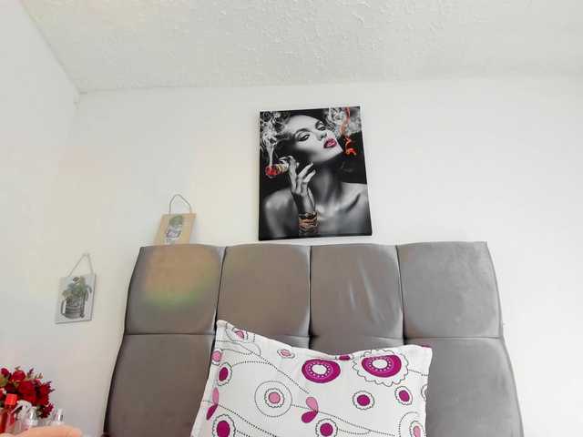 Karol-wish live cam on BongaCams