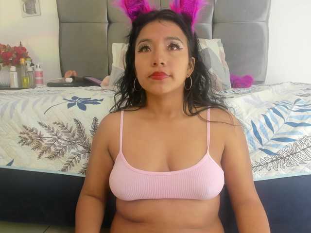 Karol-wish live cam on BongaCams