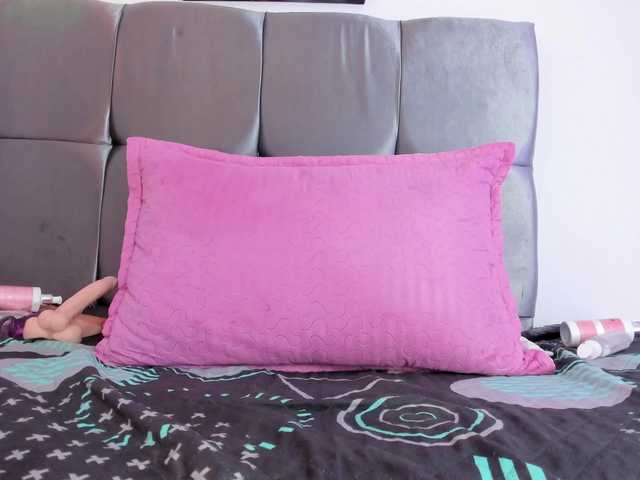 Karol-wish live cam on BongaCams