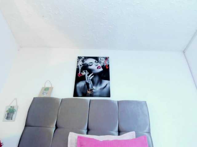Karol-wish live cam on BongaCams