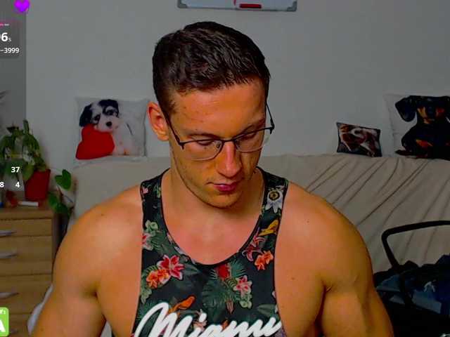ZeinMiracles live cam