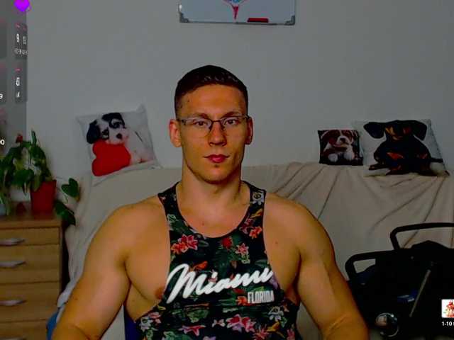 ZeinMiracles live webcam show